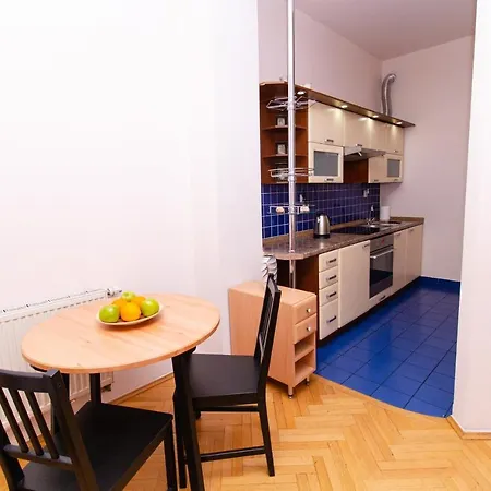 Gold Oscar Apartment